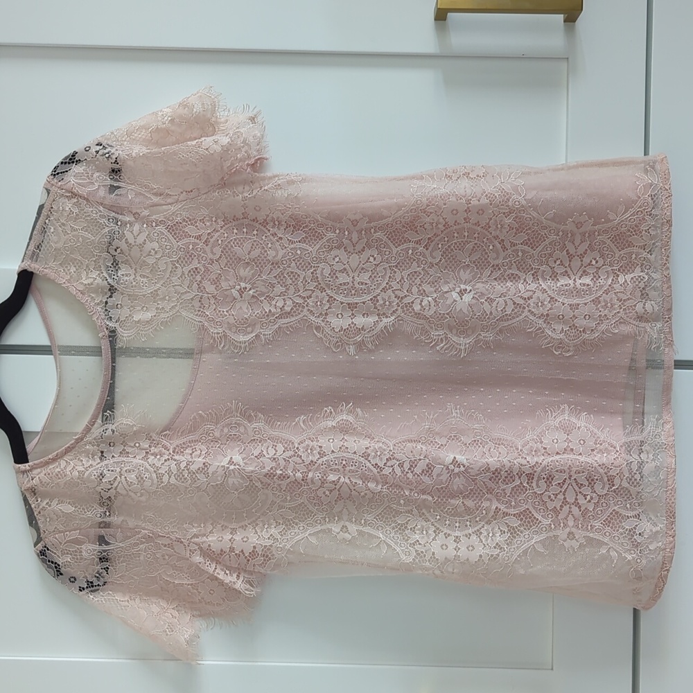 EUC Worthington lace top blouse with cami